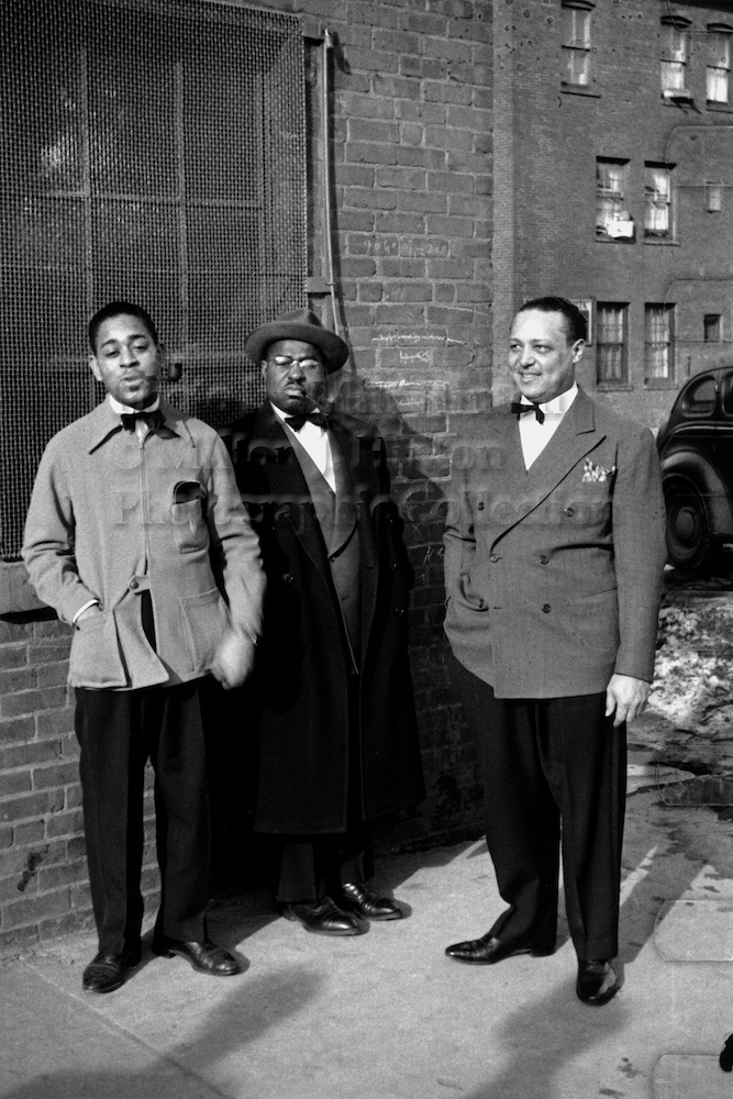 Photo by Milt Hinton<br>
© Milton J. Hinton<br> Photographic Collection <br><b class="captionn">Dizzy Gillespie, Chu Berry and Quentin "Butter" Jackson, Fox Theater, Detroit, c. 1940</b>